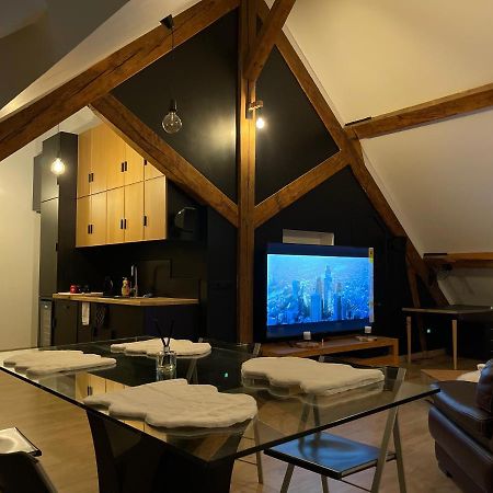 דירות אוברז'נוויל Loft Sous Combles מראה חיצוני תמונה