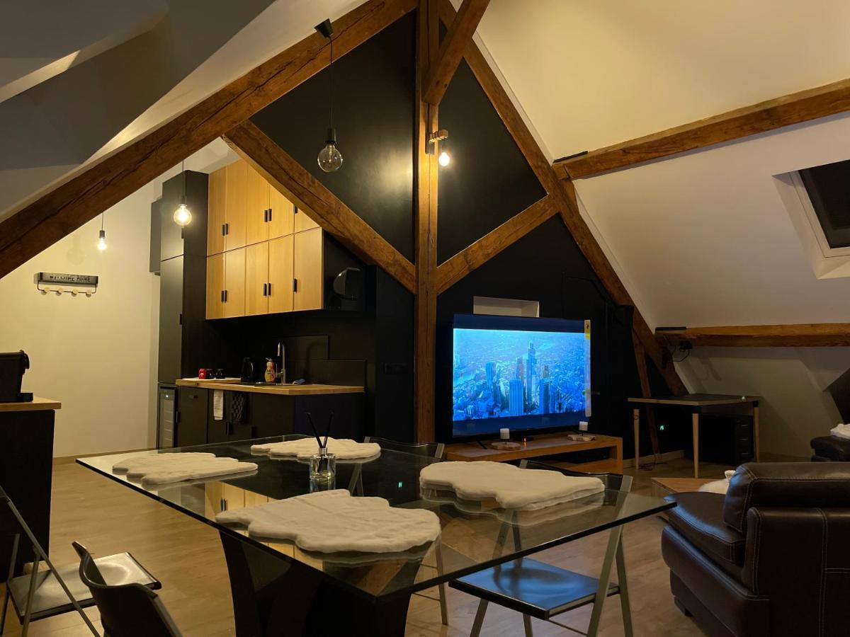 דירות אוברז'נוויל Loft Sous Combles מראה חיצוני תמונה
