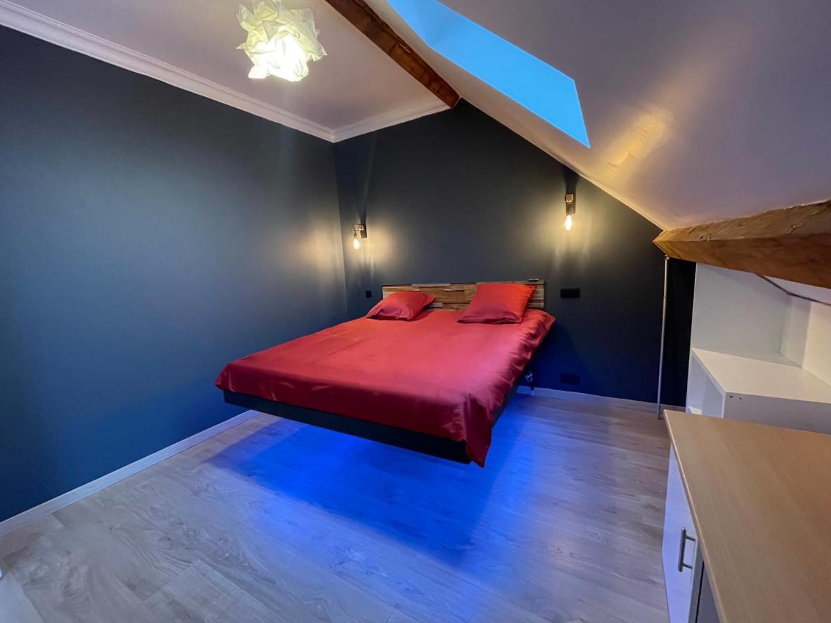 דירות אוברז'נוויל Loft Sous Combles מראה חיצוני תמונה