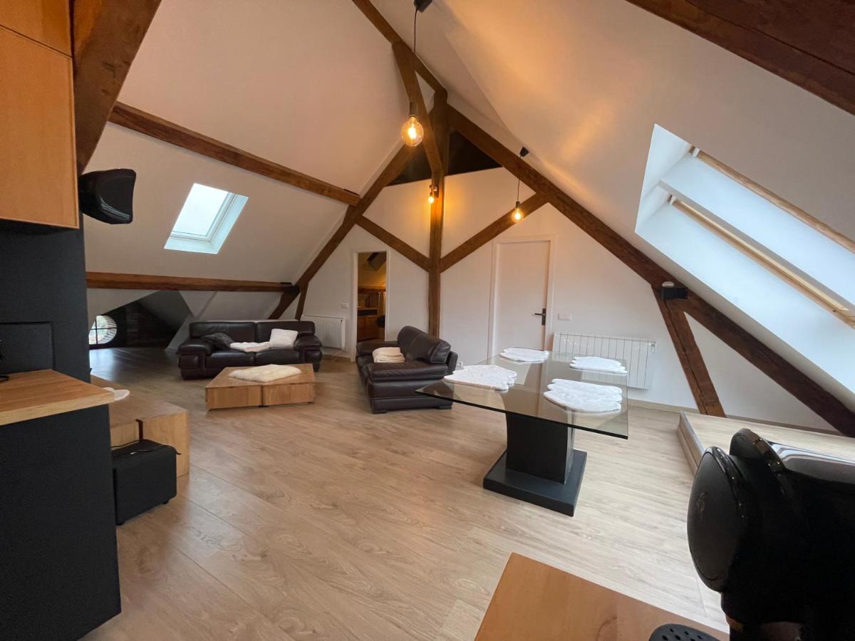 דירות אוברז'נוויל Loft Sous Combles מראה חיצוני תמונה