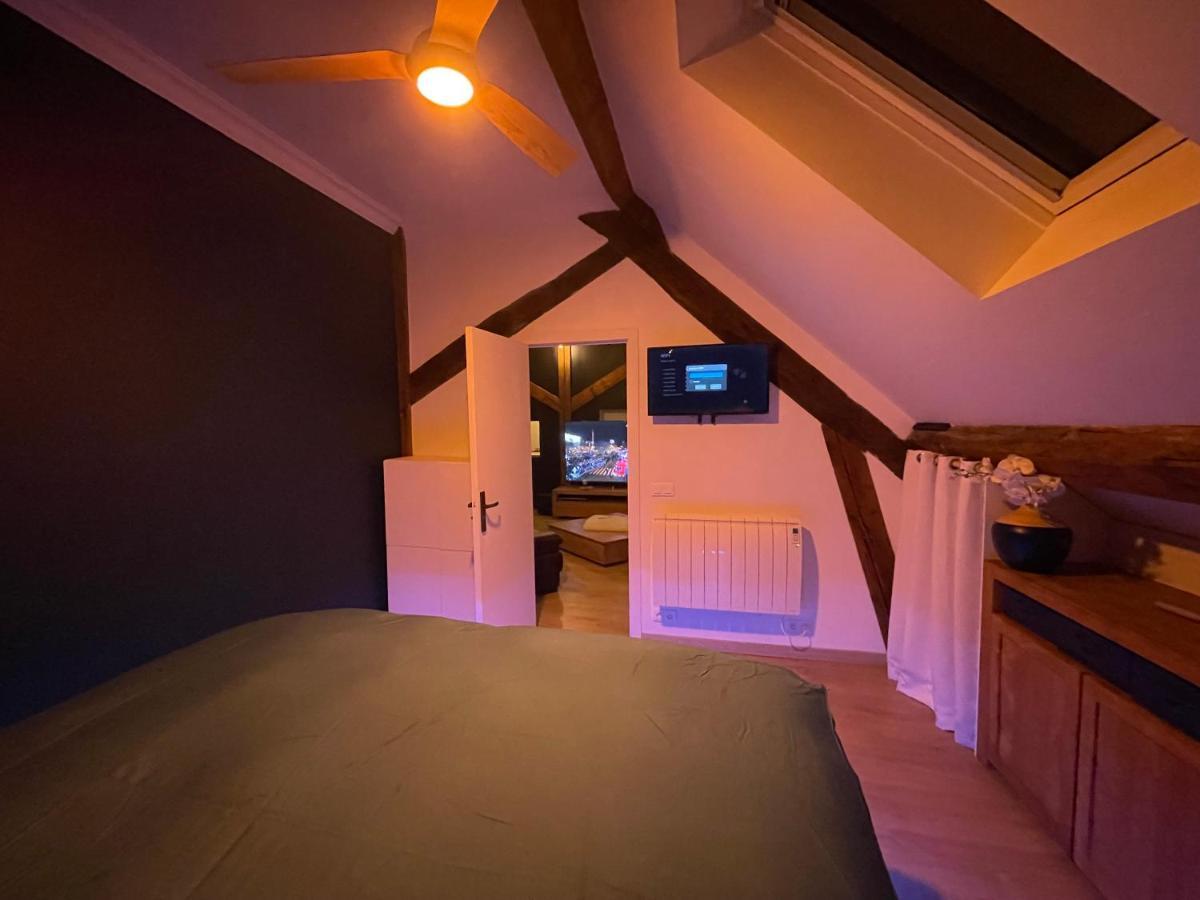 דירות אוברז'נוויל Loft Sous Combles מראה חיצוני תמונה